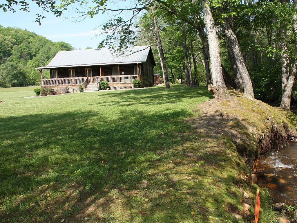 Вилла Climbing Bear Creekside Cabin Whittier Экстерьер фото